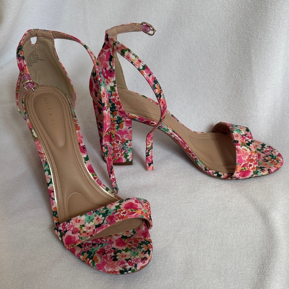 Kelly & Katie Hailee Sandal - Floral pink heel